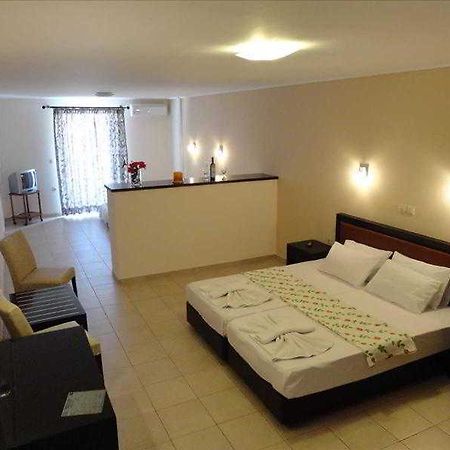 Hôtel Konstantin Beach à Zakynthos Island Extérieur photo